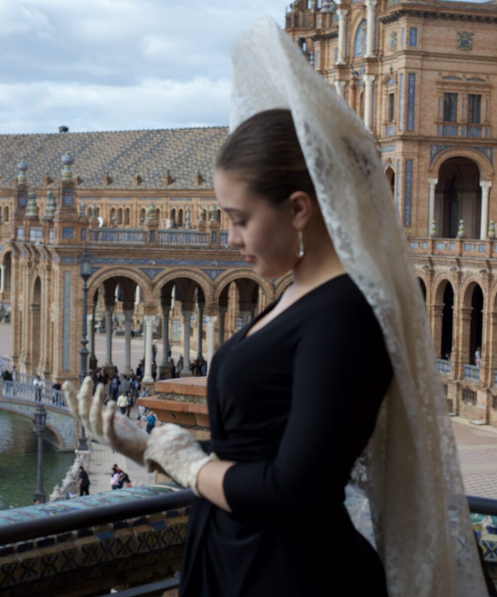 GUANTES BEIGE BROCADOS FLOR